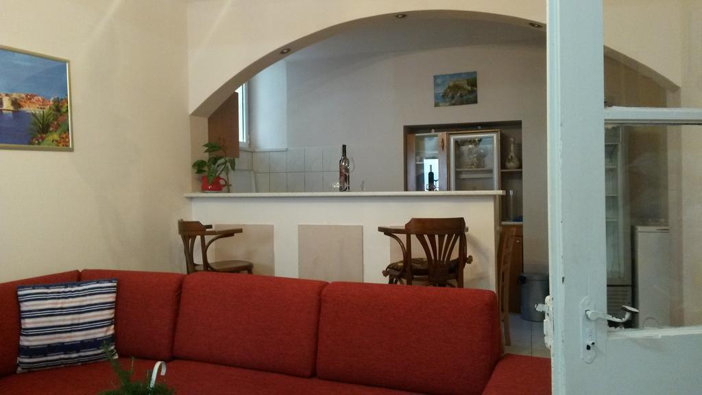 Old Harbour Center Apartman